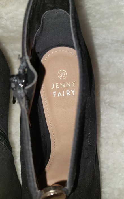 Eleganckie buty na obcasie 39