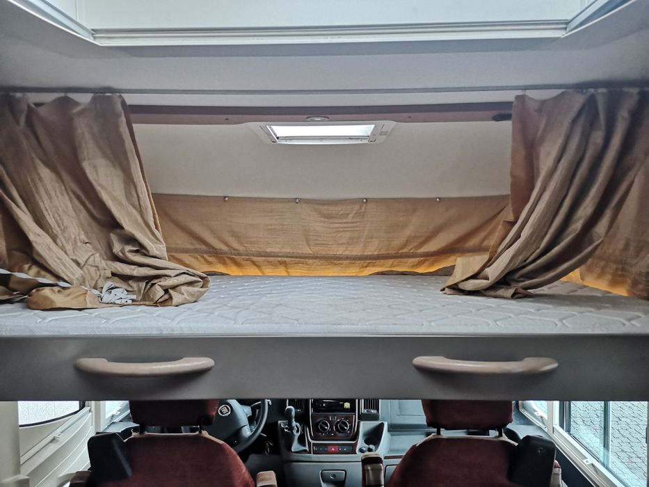 Vendo Autocarava integral de cama central