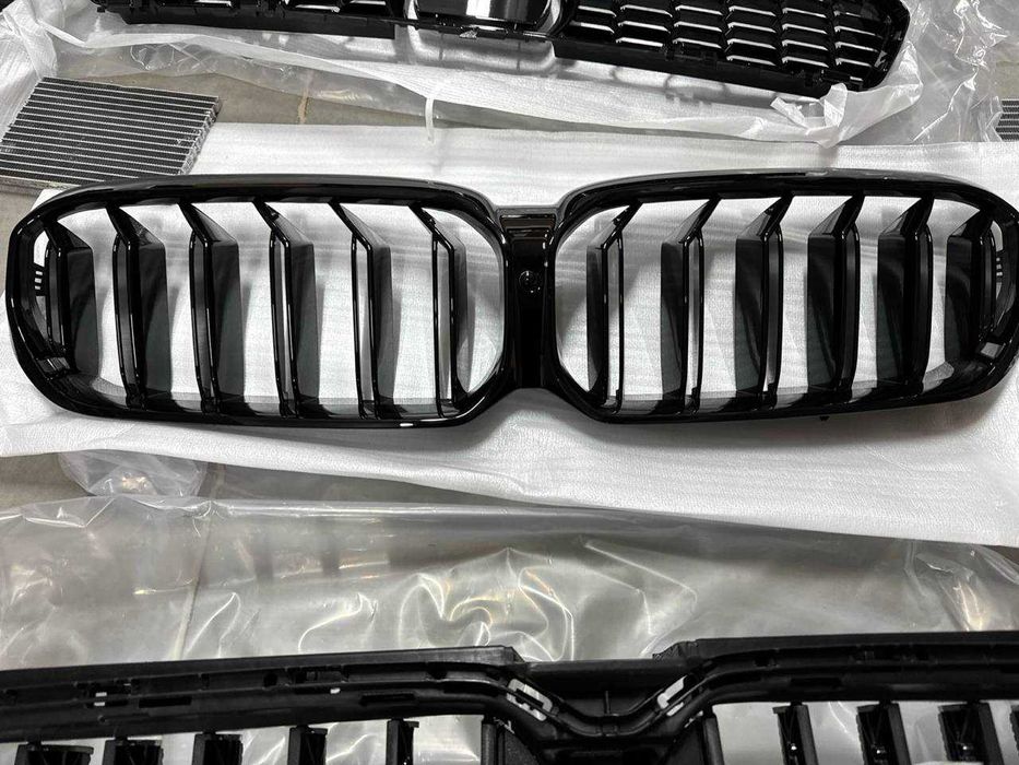 Решетка радиатора BMW G11 G12 G70 F01 F02 G30 G31 G60 7 Series Shadow Line