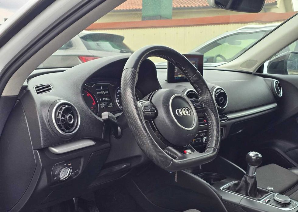 Audi A3 8V S Line Plus 2.0Tdi 150Cv "Look RS3"