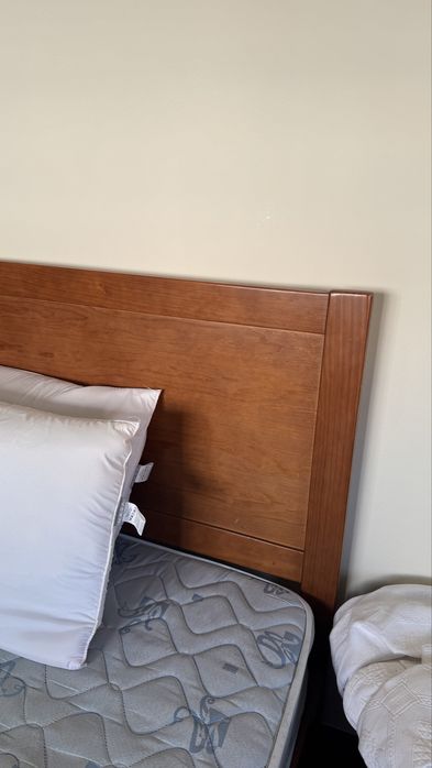 Quarto Completo | Cama com Arrumação + Colchão + 2 Cómodas + 2 Mesas de Cabeceira