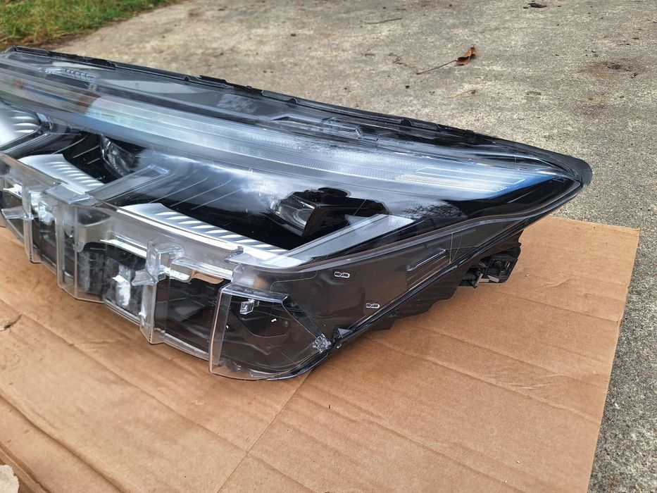 Фара Ford Mustang Mash-e