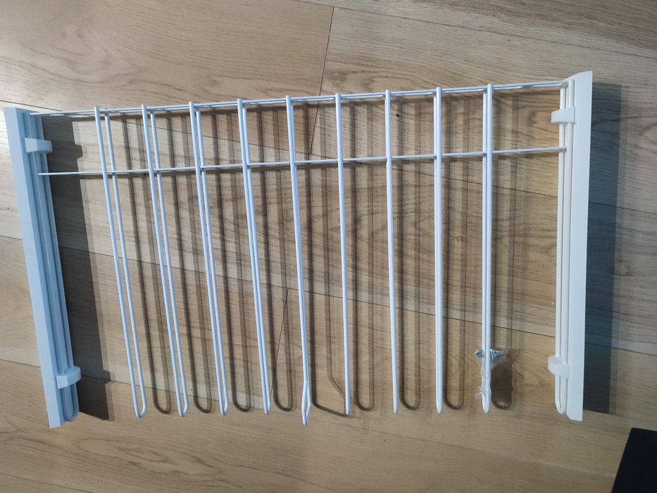 Wieszak wysuwany na spodnie