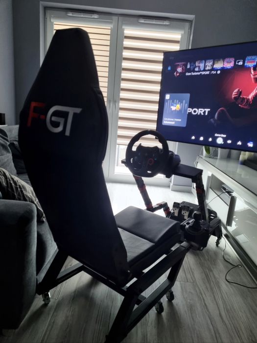 Zestaw do simracingu (fotel + kierownica) - jak nowy - kilka razy użyty