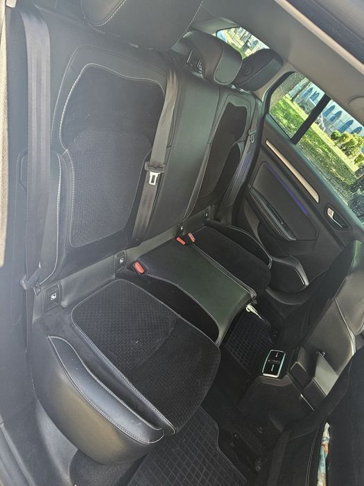 Renault Mégane 1.5 dCi Sports Tourer 115cv Full Extras (Teto de Abrir e Ecrã Grande)