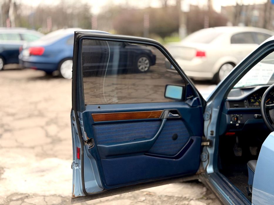 Mercedes E-class W124 переоформлення