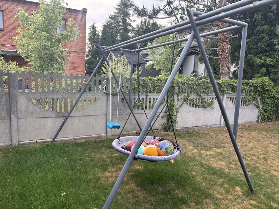 Plac zabaw huśtawka , worek  bokserski