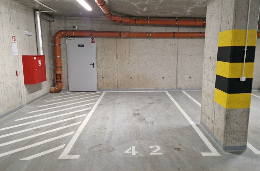 Miejsce parkingowe w garażu podziemnym