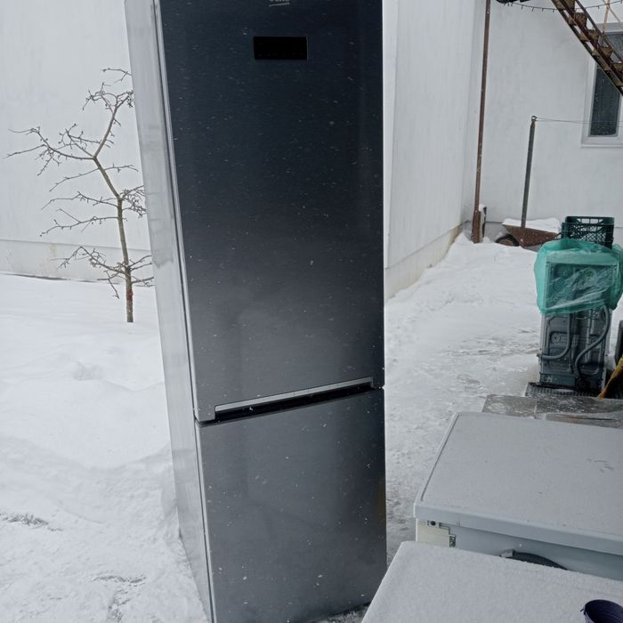 Холодильник з гарантією 3міс.