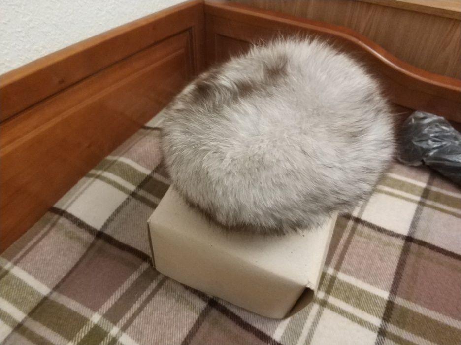 Шапка женская из песца.