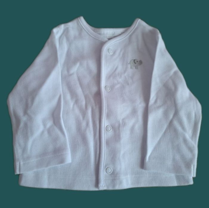 Дуже гарний набір одягу для новонародженого!