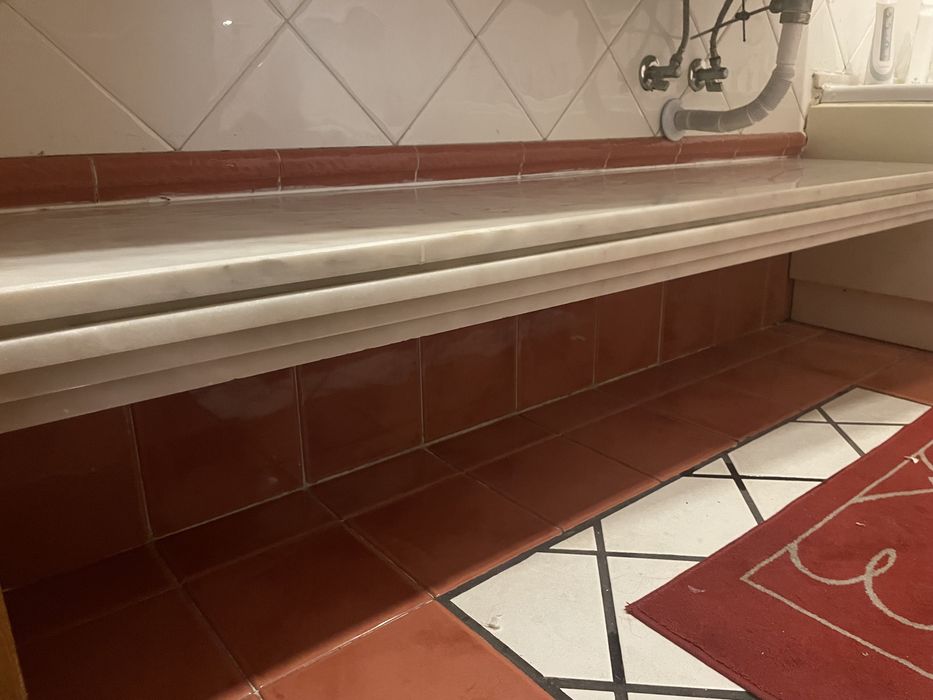 Prateleira em mármore