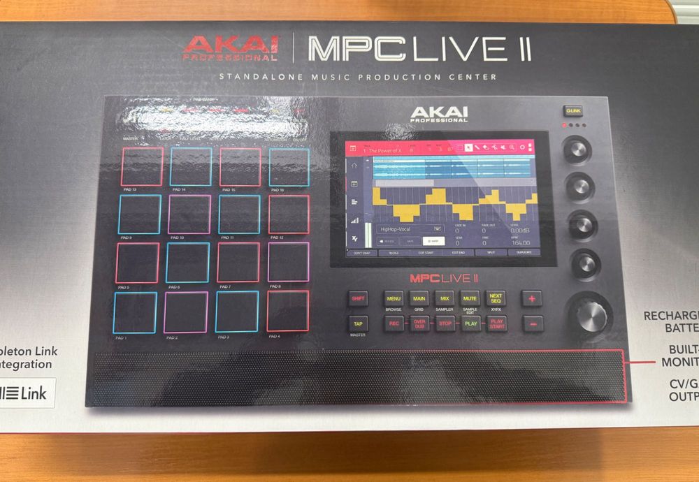 AKAI MPC LIVE 2 Семплер