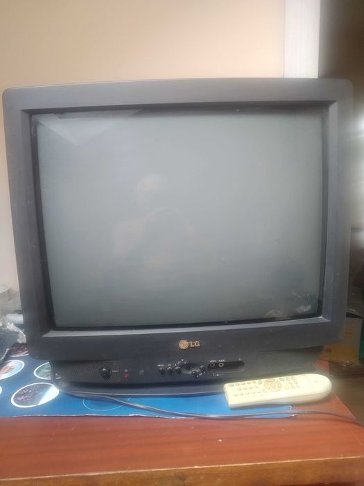 Телевизор LG CF-21F60K