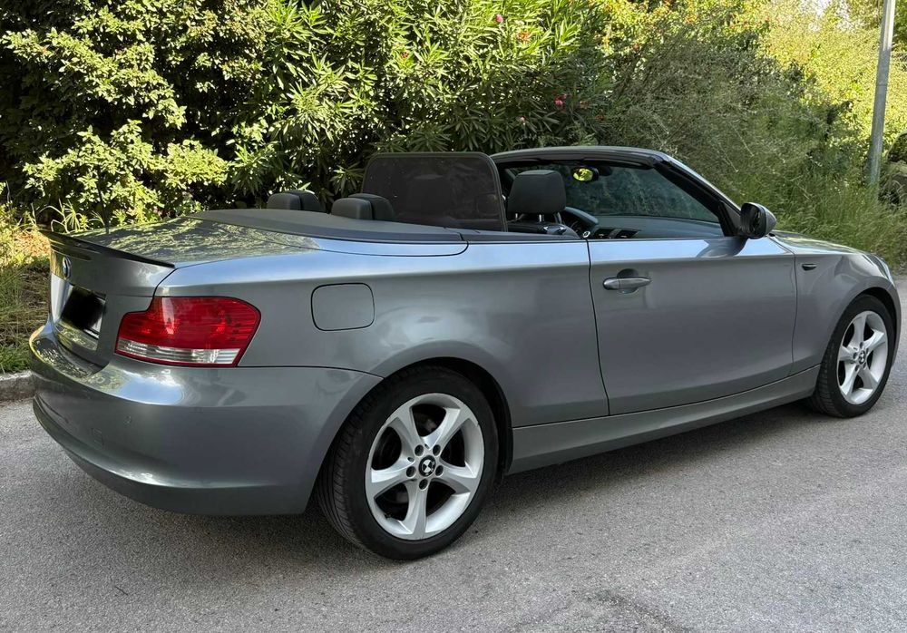 BMW 120D Cabrio de 2011 Impecável foto 3