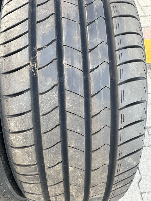 Opony 215/55r18 95H Kumho Etsta HS51