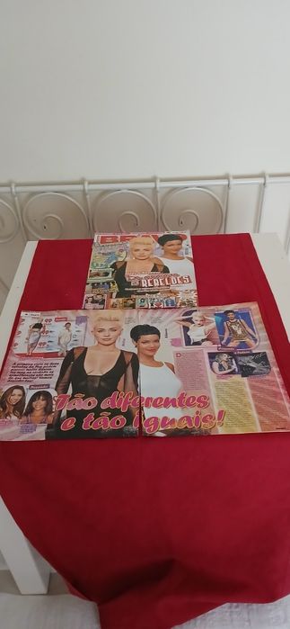 Capa Bravo + artigo Miley e Rihanna
