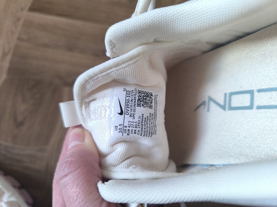 Кроссовки Nike новые