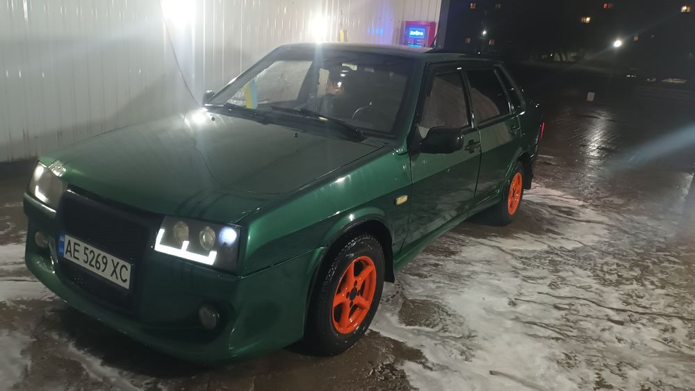 Продам ваз 21099 2004года