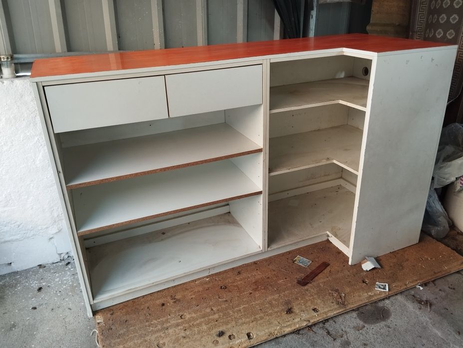 Balcão de loja e vitrine