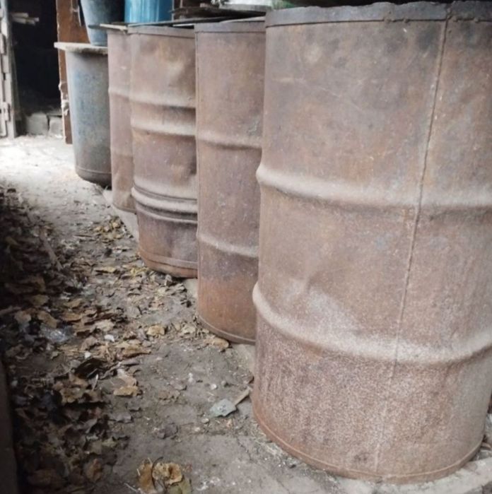 Продам бочки під зерно 200л.