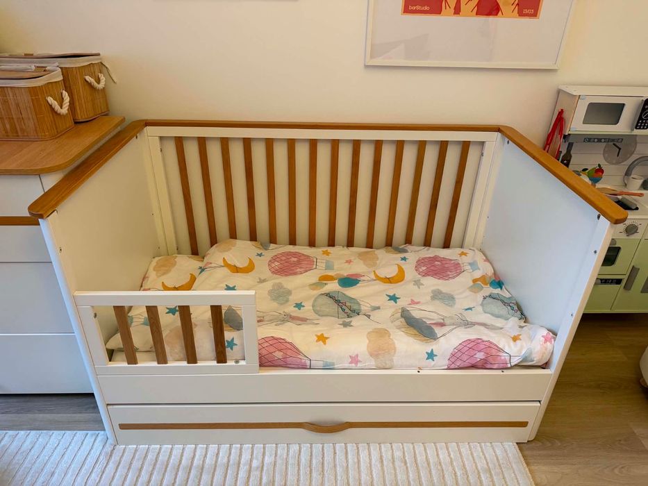IKEA MYLLRA łóżeczko 60x120 – 3 wysokości, szuflada + barierka