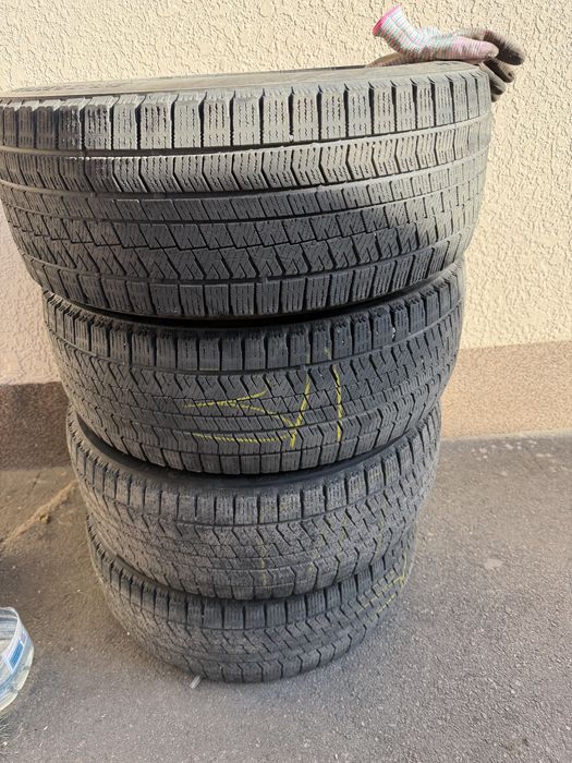 резина r18 235/45 bridgestone blizzak