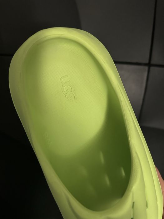 Рідкісна модель UGG Foamo Slide