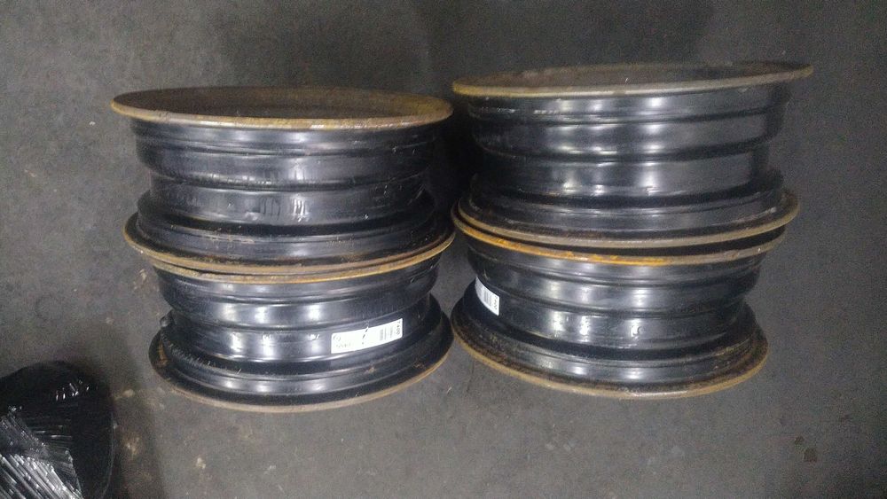 ) Hyundai i20 felgi stalowe 15