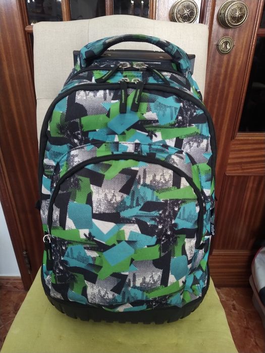 Mochila escolar para criança escola casa quarto apartamento vivenda.