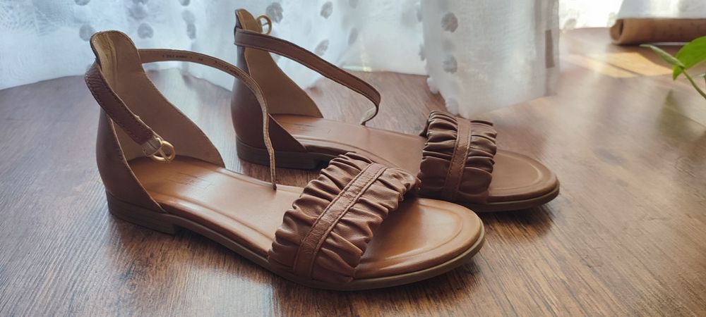 Sandały brązowe, skórka rozm 38