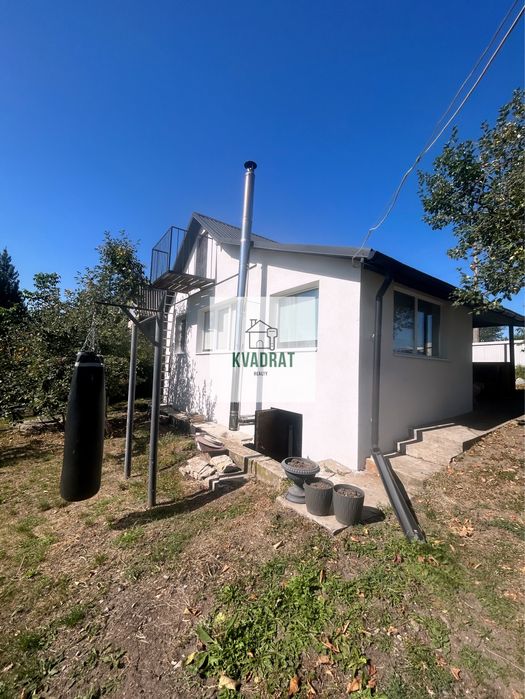 Продам дачу з готовим ремонтом неподалік від річки Дністер