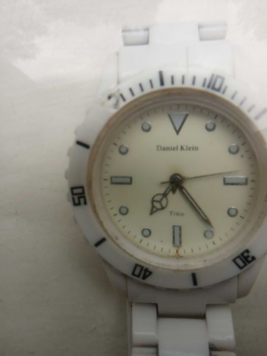 Часы кварцевые наручные Deniel Klein