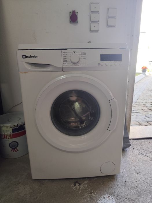 Máquina Lavar Roupa Meireles