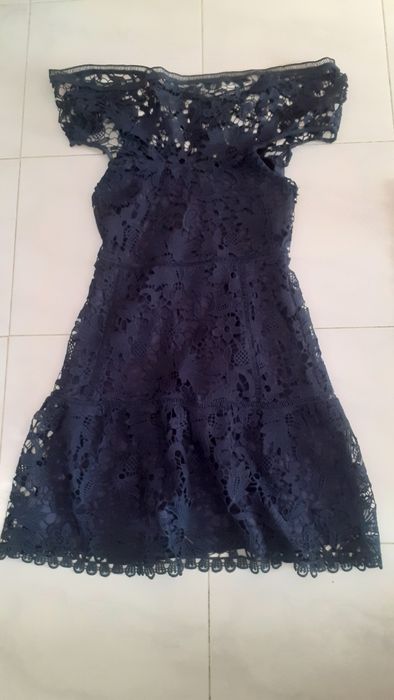 Vestido preto arrendado ( Modelo Kai Kai ) Mango