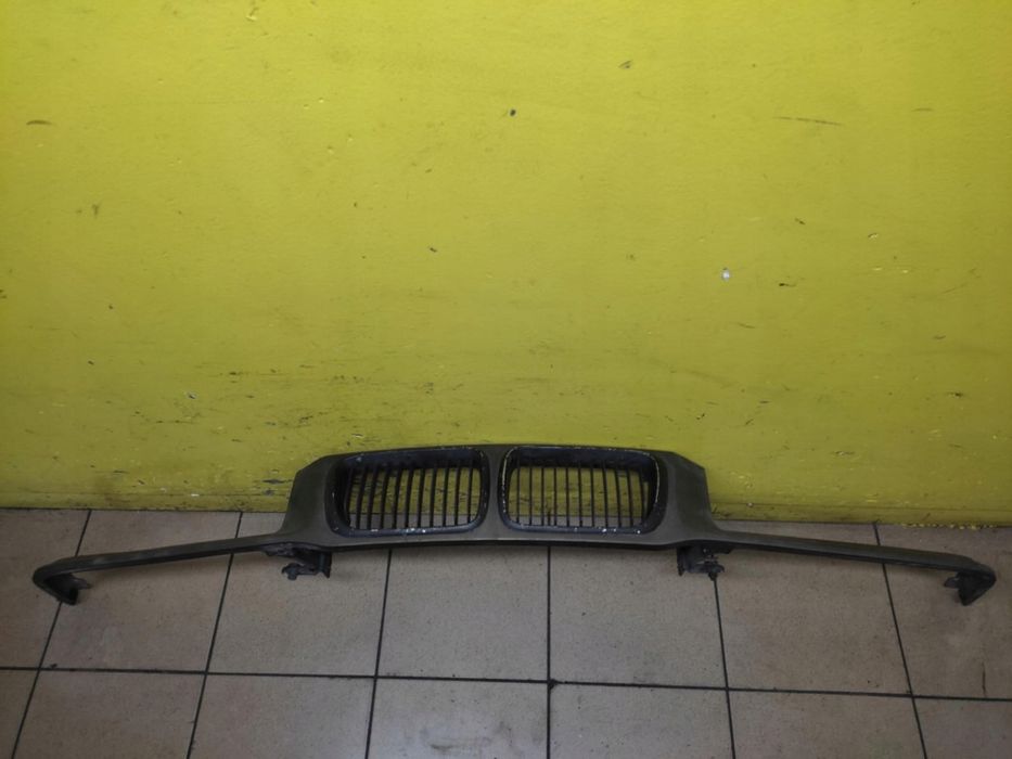 bmw e36 compact atrapa grill