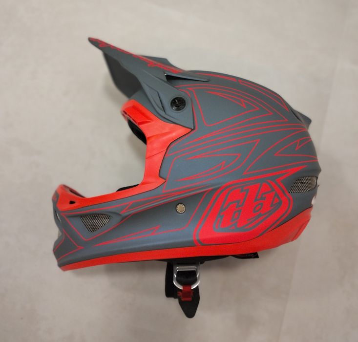 Capacete Troy lee designs D3