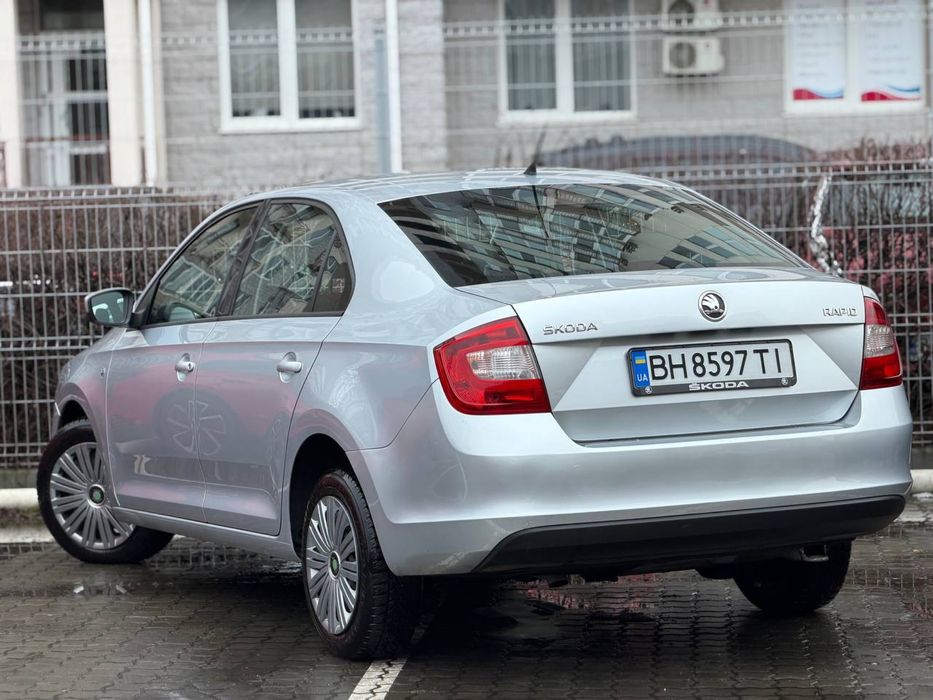 Продам Skoda Rapid 2013