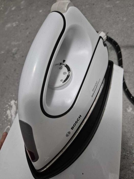 Żelazko z generatorem pary BOSCH Sensixx B20L