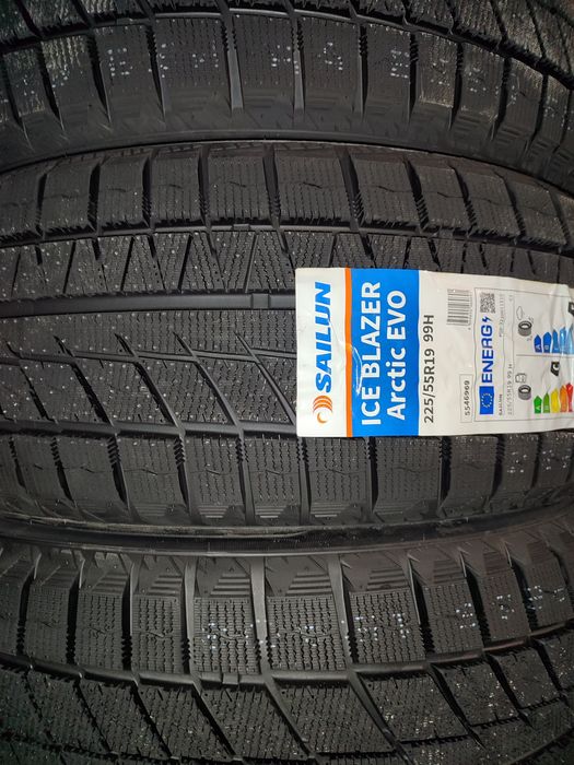 Продам нові Sailun Arctic Evo 225/55r19 99H