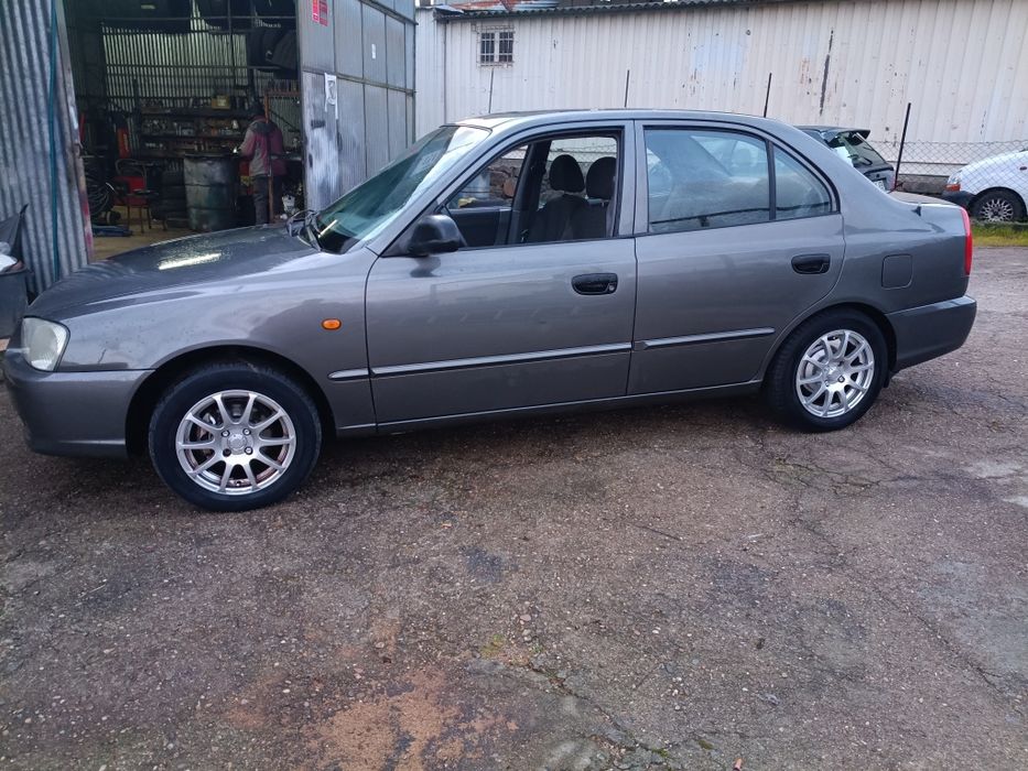 Hyundai accent 1.3