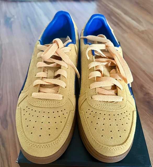 Жіночи кросівки Puma Indoor