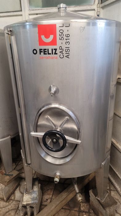 3 Cubas de inox 3000L e 3 de 1000L. AISI 316