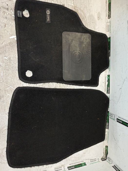 Conjunto de 4 tapetes - OPEL ASTRA H Combi (A04) | 04 - 14