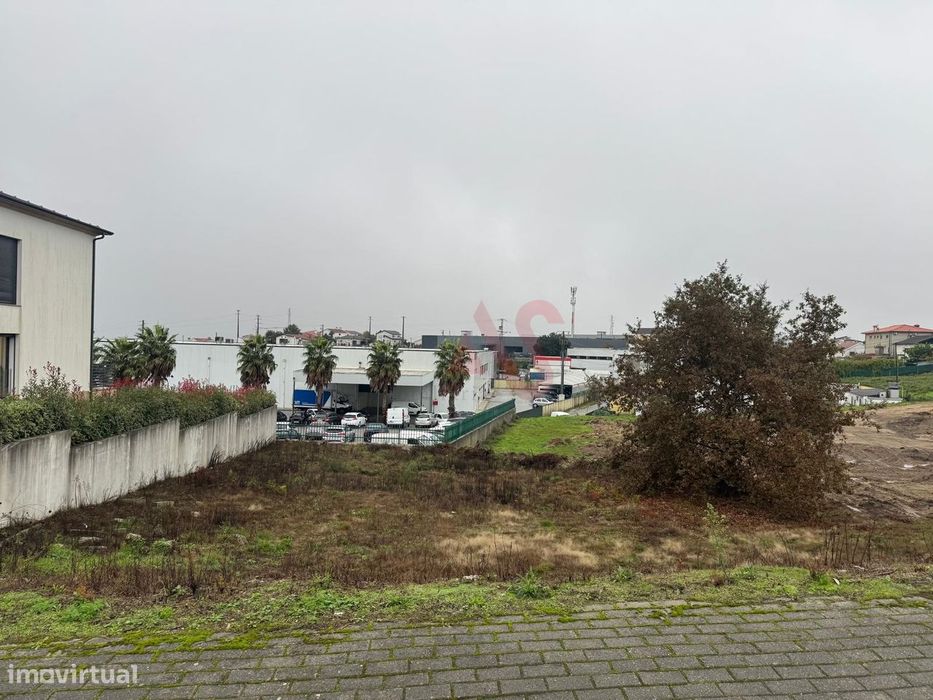 Terreno para Construção com 627 m² em Barrosas Idães, Felgueiras — Idães, Porto