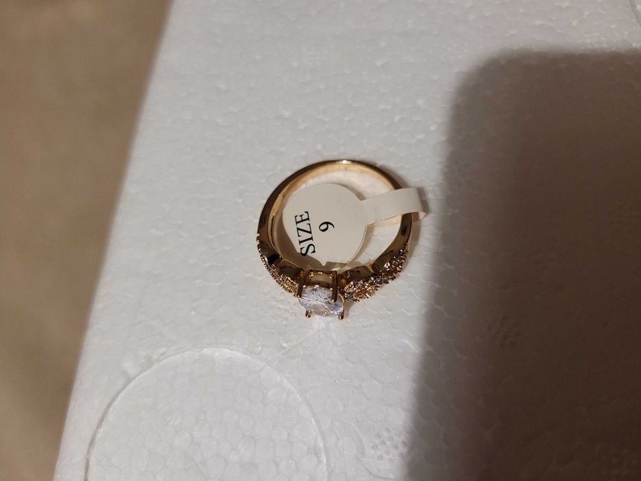 Sprzedaż pierscionki