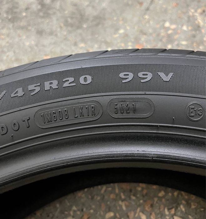 Шини Goodyear Eagle Touring 245/45 R20 пара