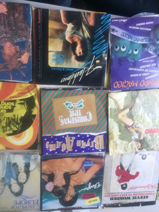 Lote de 220 discos variados e muito antigos