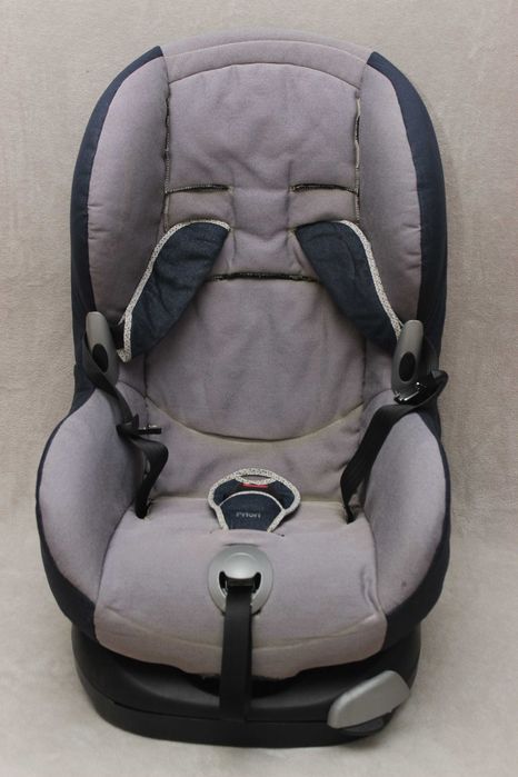 Дитяче автокрісло Maxi-Cosi Priori XP (9-18 кг) вживане
