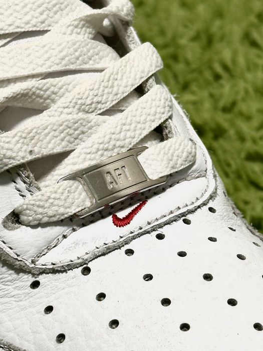Nike Air Force 1 Low Evo у кольорі "White University Red"